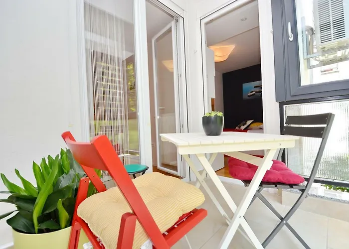Spacious Premium Apt Lipotica With Oldtown View - Have A Memorable Holiday
