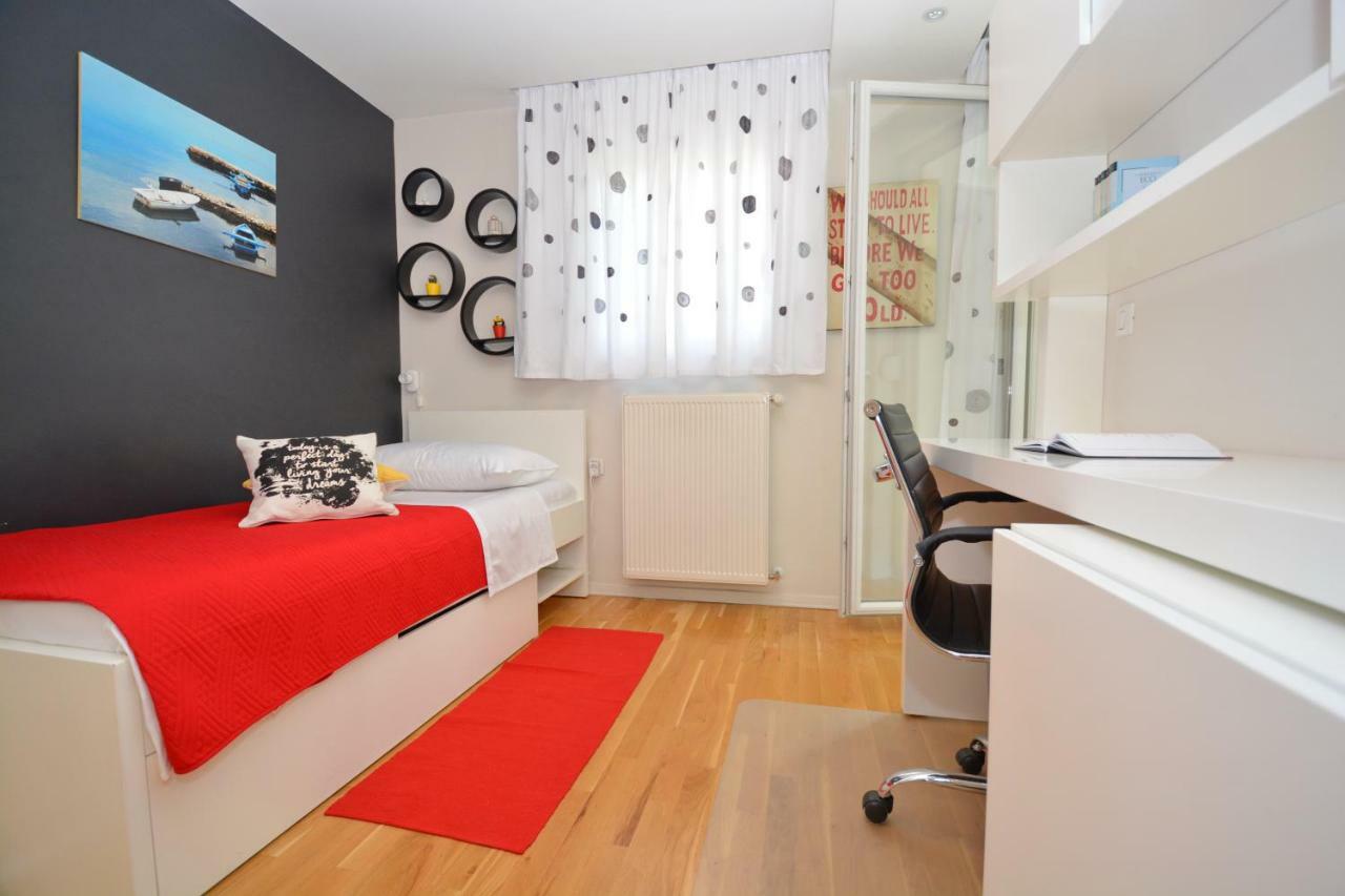 Spacious Premium Lipotica With Oldtown View - Have A Memorable Appartement