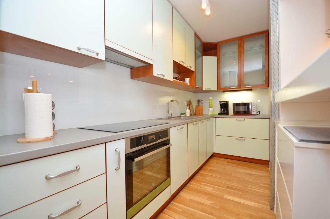 Spacious Premium Lipotica With Oldtown View - Have A Memorable Appartement *
