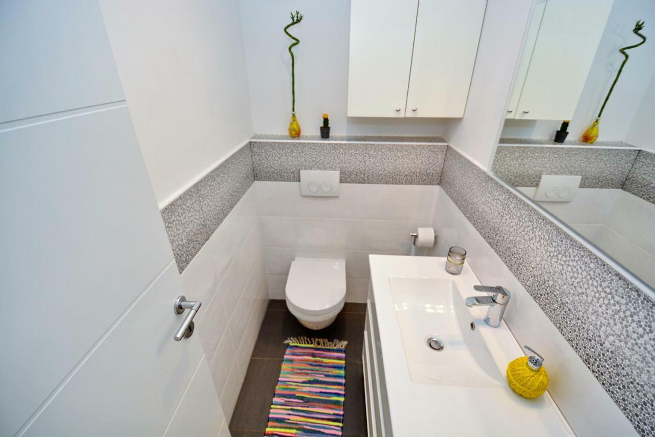 Spacious Premium Lipotica With Oldtown View - Have A Memorable *