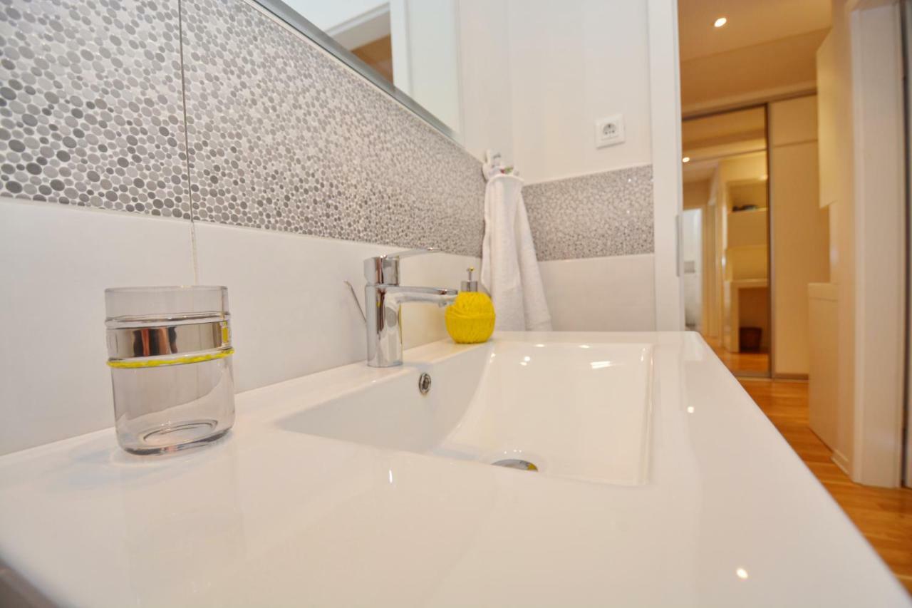 Spacious Premium Lipotica With Oldtown View - Have A Memorable *